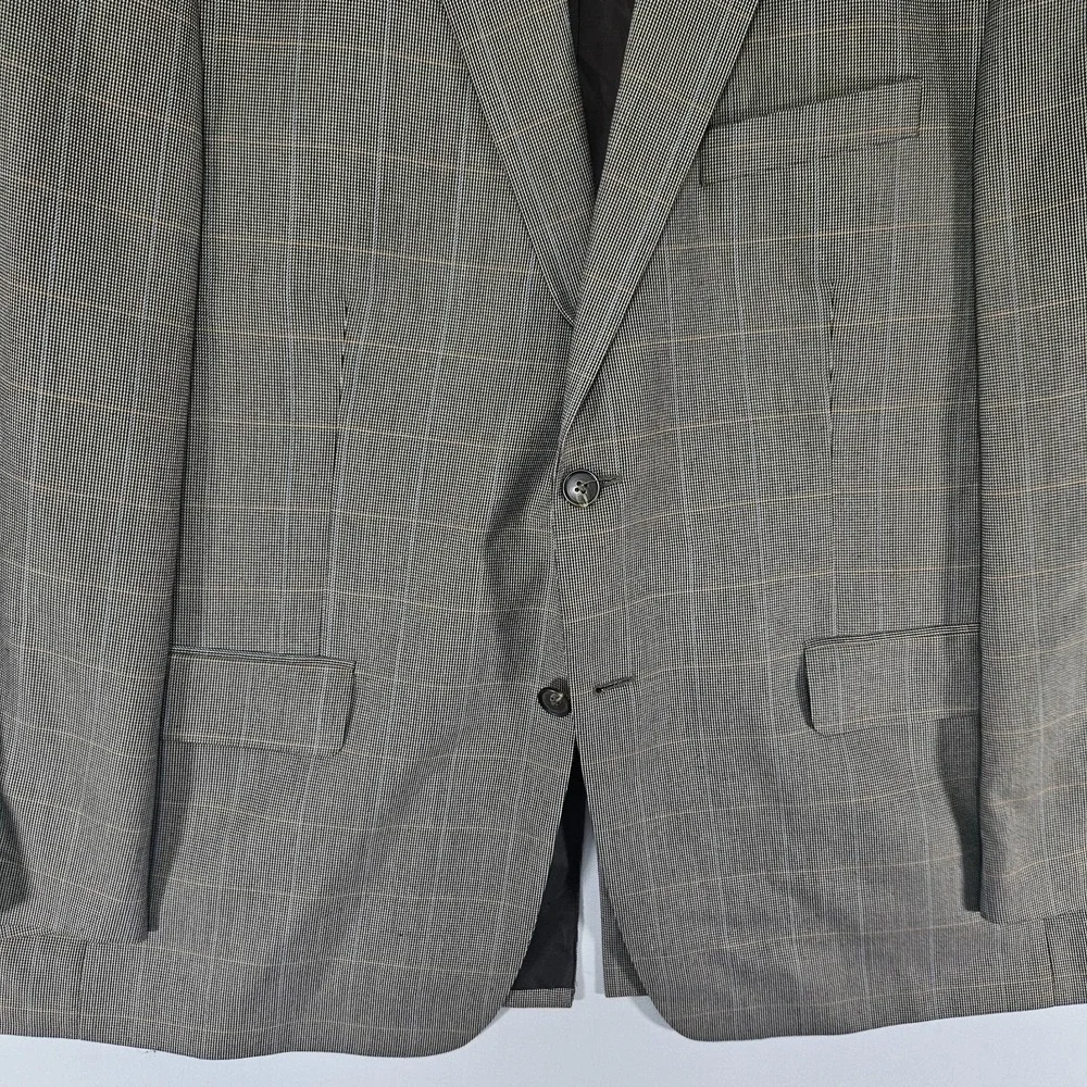 Stafford Essentials Mens Sport Coat Blazer Two Button Brown Plaid Poly Blend 44R
